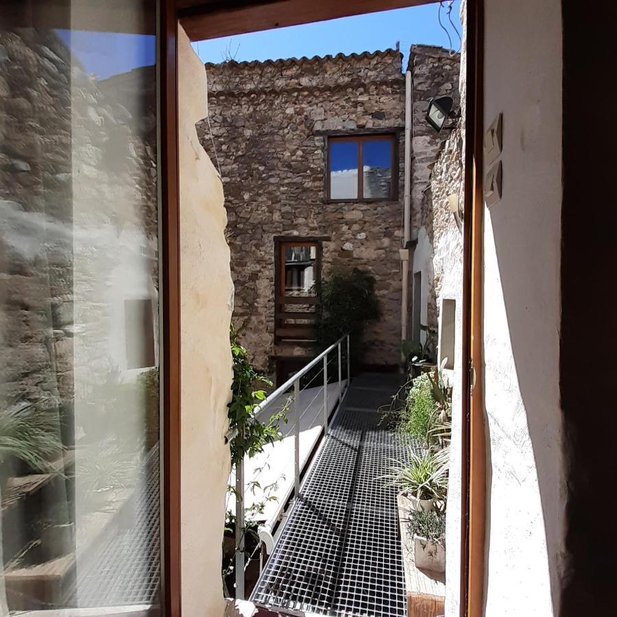 Les Deux Arches Bed and Breakfast Caunes-Minervois Εξωτερικό φωτογραφία